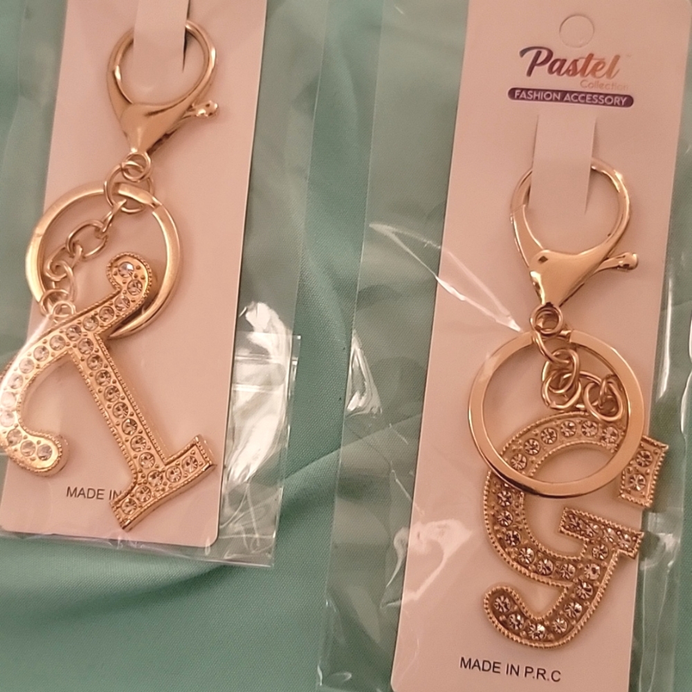 NWT Bling Rhinestone Alphabet Keychain You Choose Your Monogram Letter - Picture 5 of 7